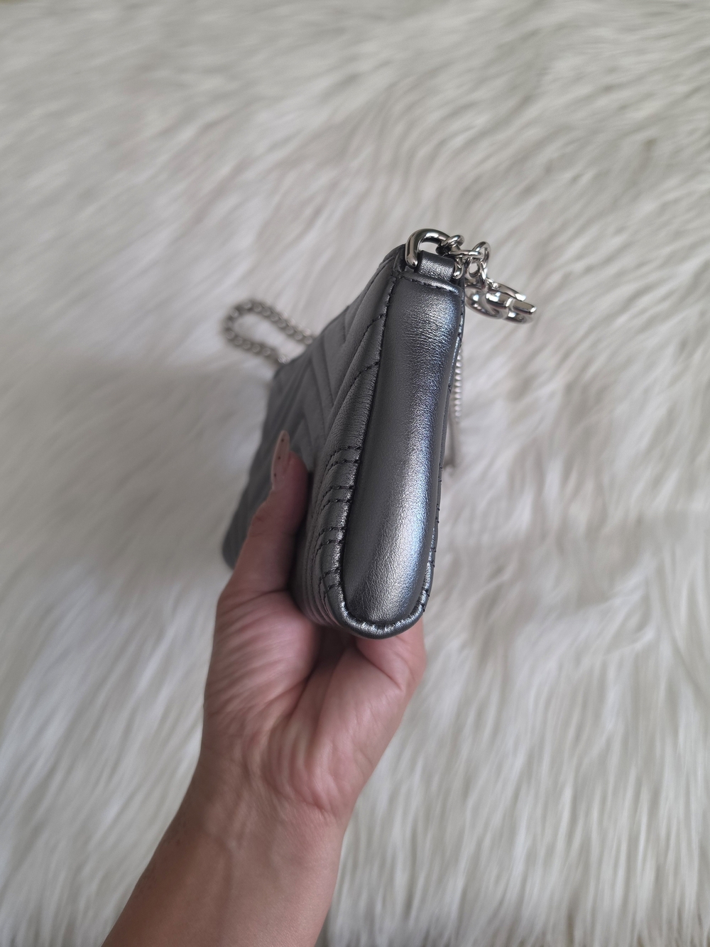 Gucci Marmont Mini Shoulder Bag - Picture 4 of 8